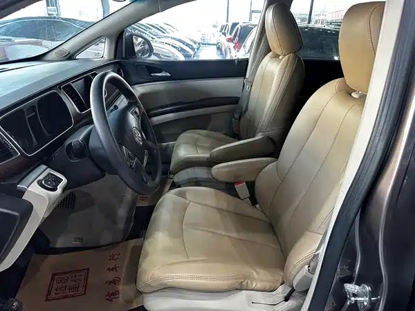 Buick GL8 2017