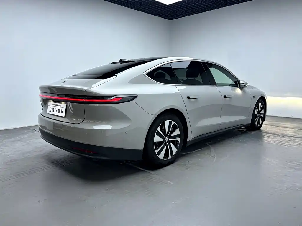 NIO ET7 2022