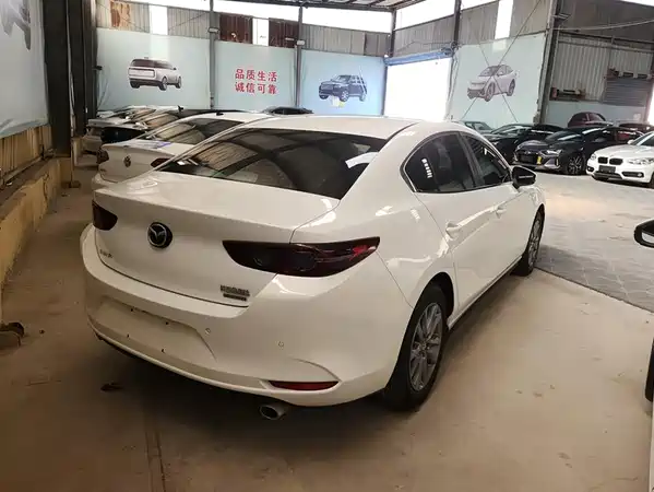 Mazda 3 Axela 2022