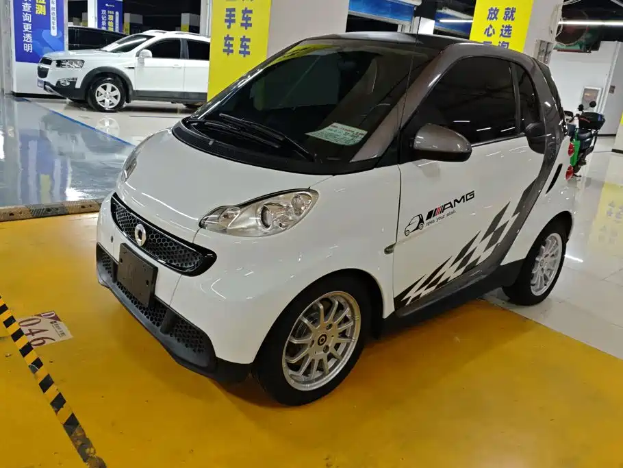 smart fortwo 2015 — фото 1