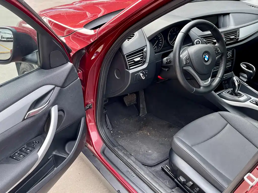 BMW X1 2014 — фото 10