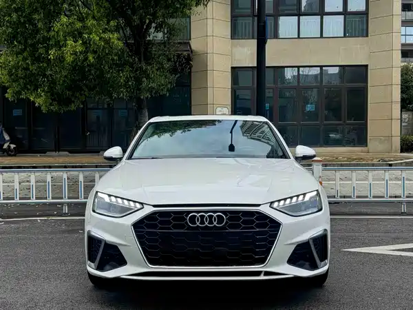 Audi A4L 2020