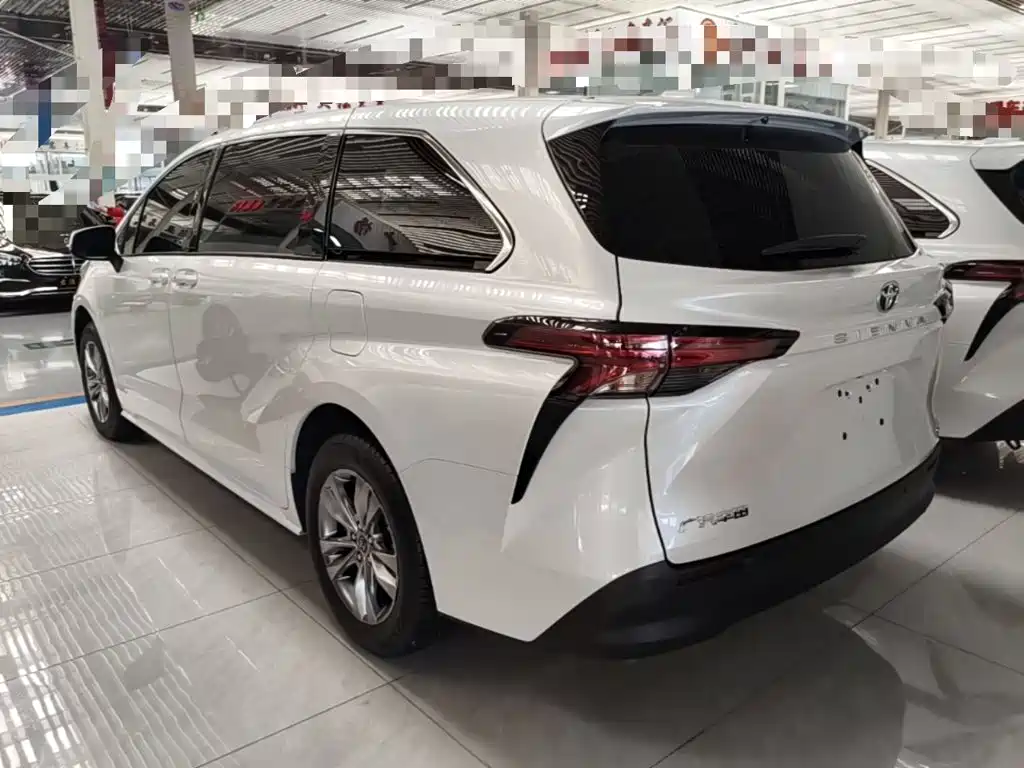 Toyota Sienna 2025 — фото 23