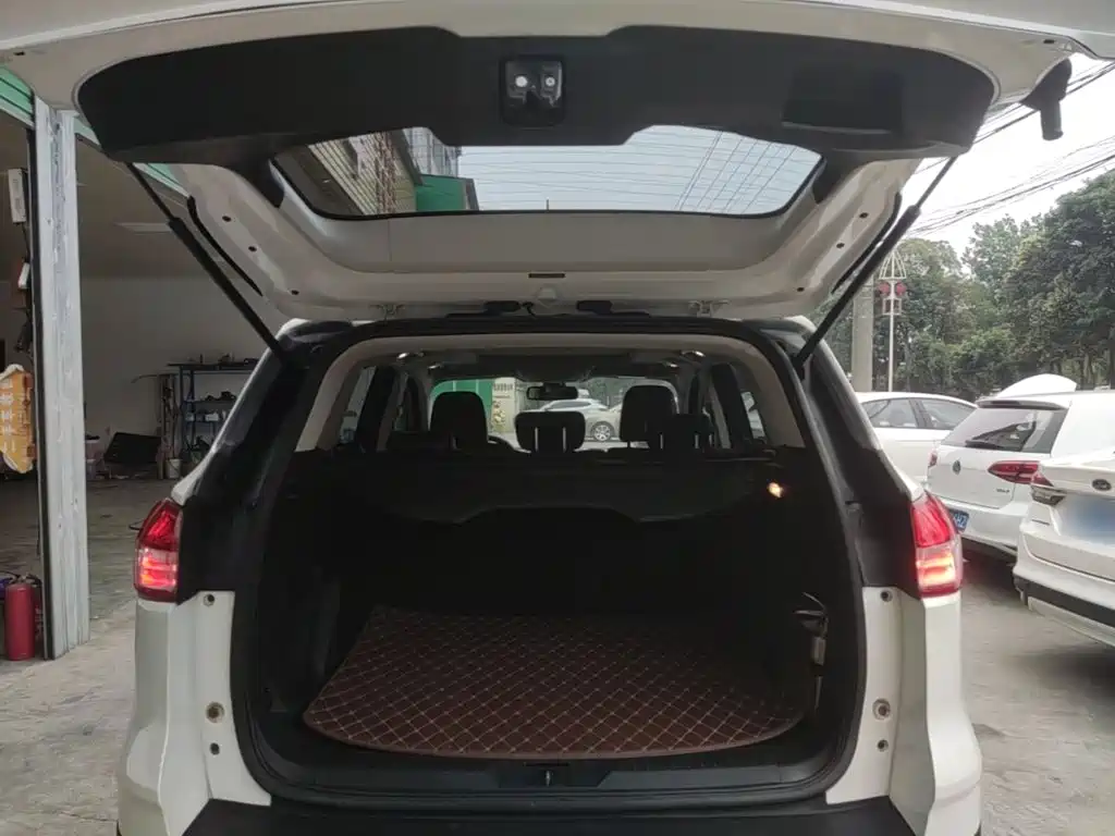 Ford Kuga 2015 — фото 19
