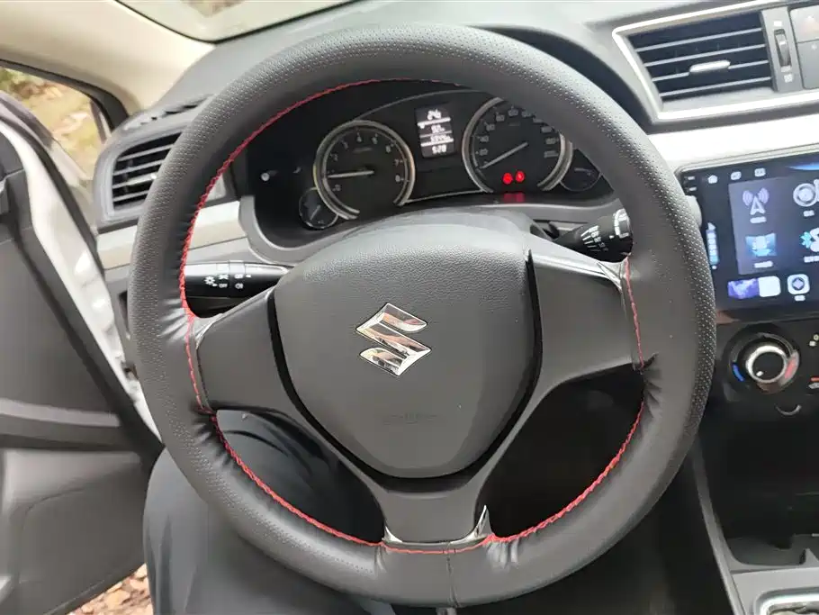 Suzuki Alivio 2017 — фото 15