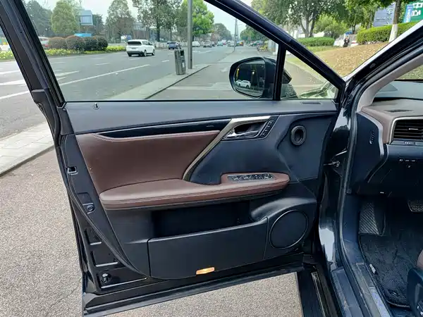 Lexus RX 2020