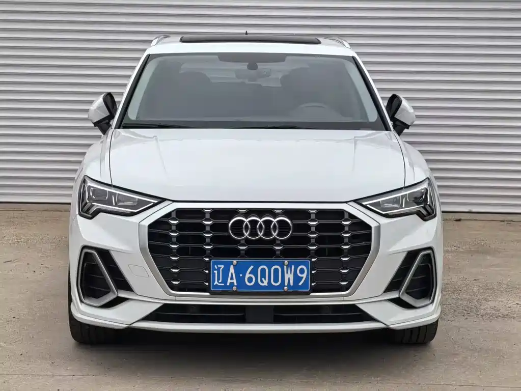 Audi Q3 2022 — фото 2