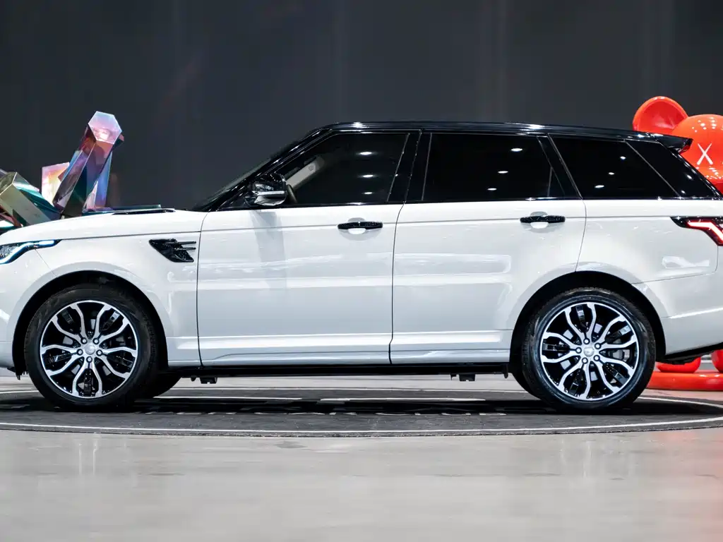Land Rover Range Rover Sport 2017 — фото 4