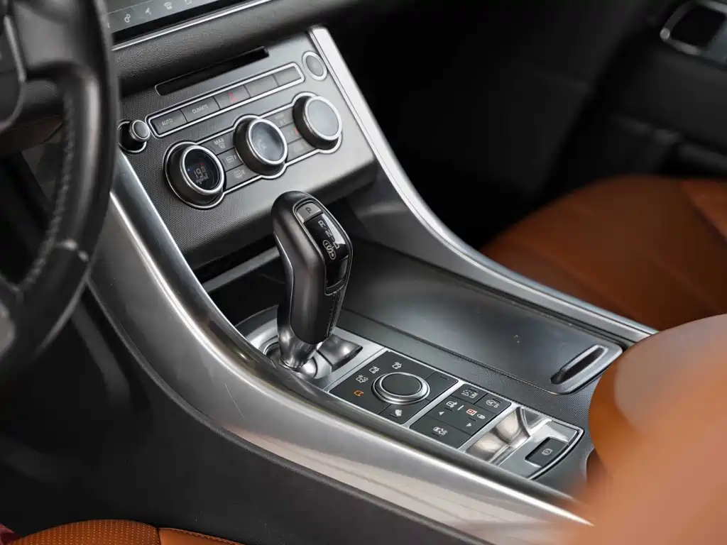 Land Rover Range Rover Sport 2017 — фото 17