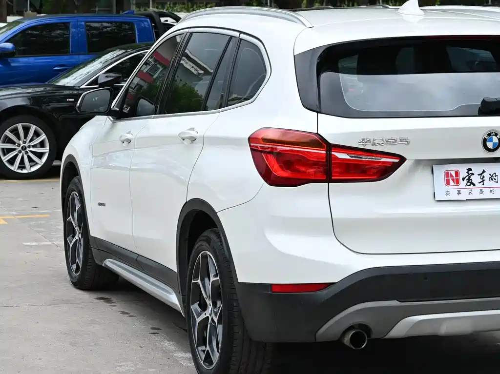 BMW X1 2018 — фото 9