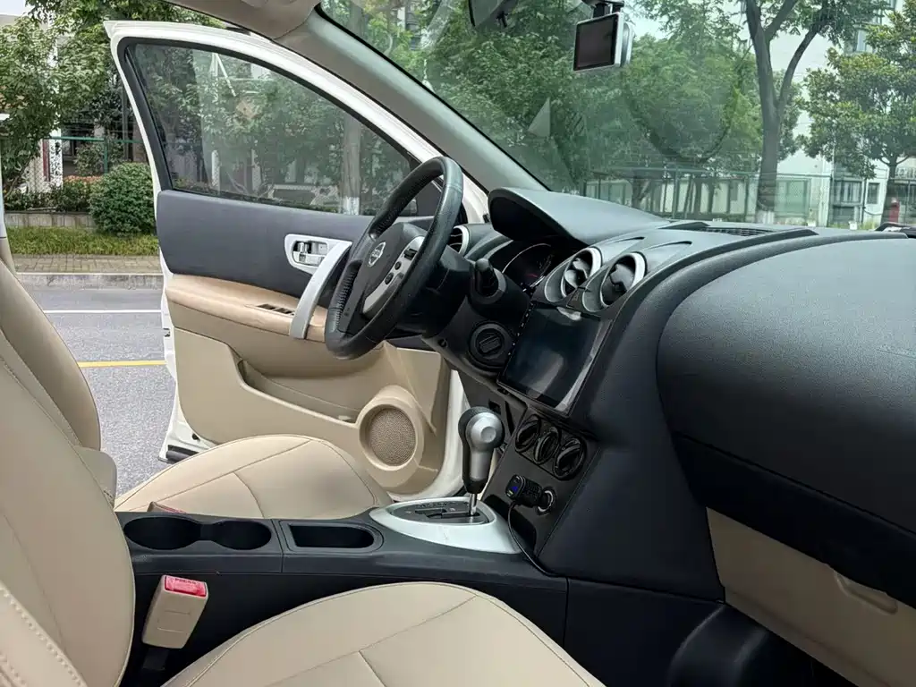 Nissan Qashqai 2014