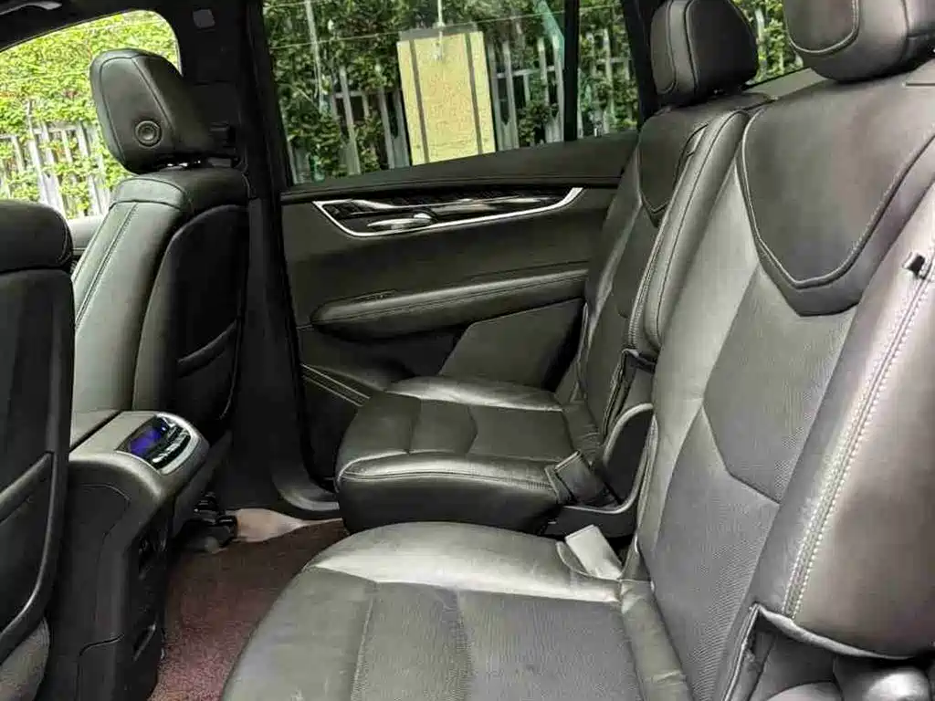 Cadillac XT6 2020 — фото 10