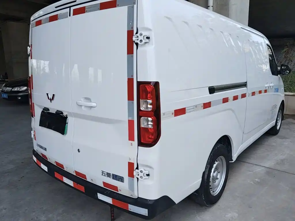 Wuling Yangguang 2024