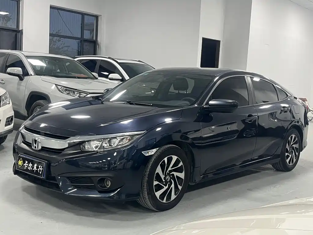 Honda Civic 2018 — фото 1