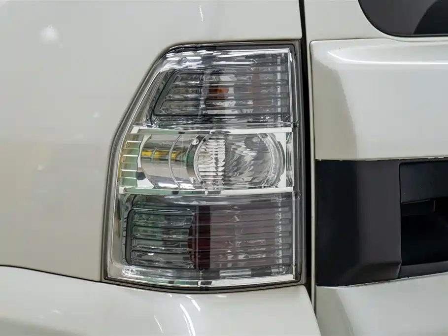 Mitsubishi Pajero 2019 — фото 11