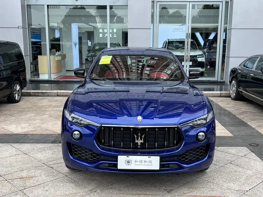 Maserati Levante — фото 2
