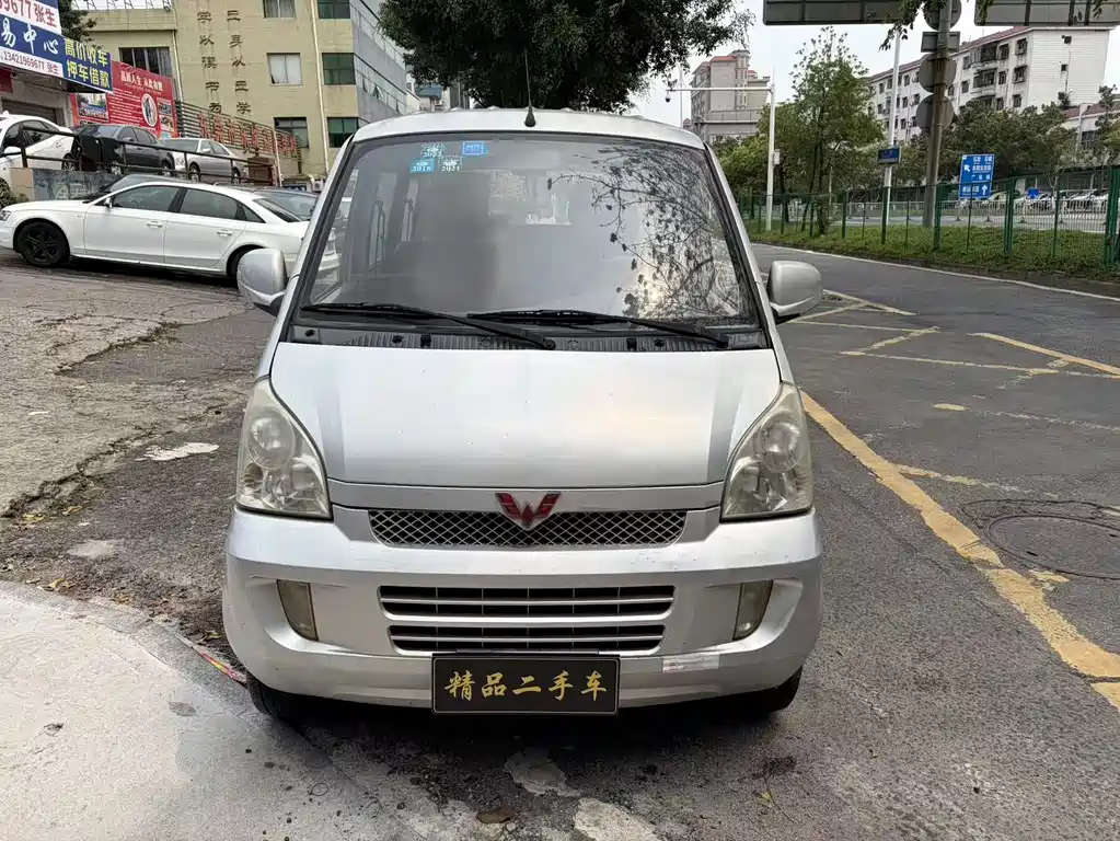 Wuling Rongguang 2010 — фото 2