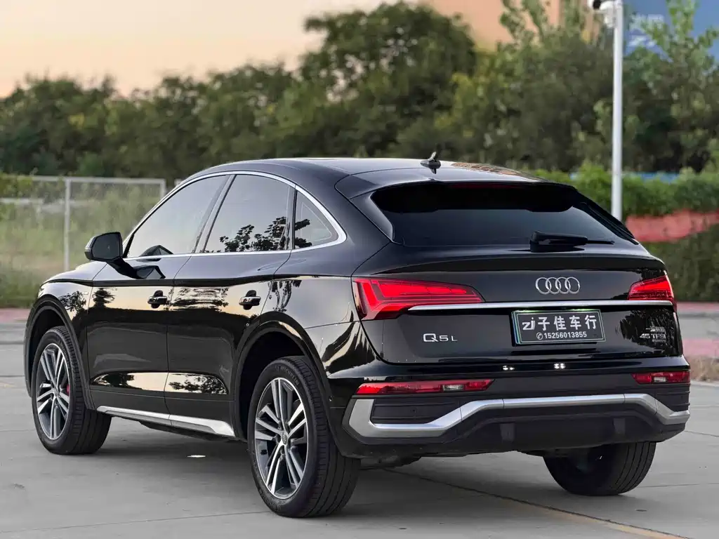 Audi Q5L Sportback 2021 — фото 5