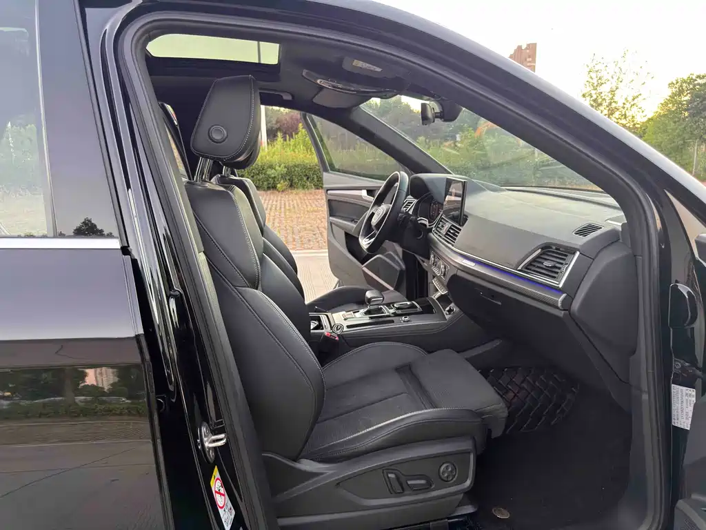 Audi Q5L Sportback 2021 — фото 11