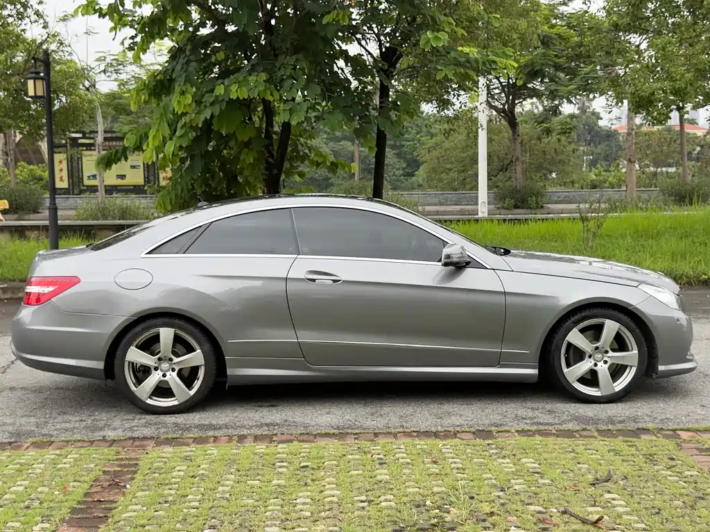 Mercedes-Benz E-Class 2013 — фото 22