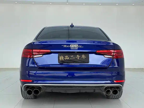 Audi A4L 2017