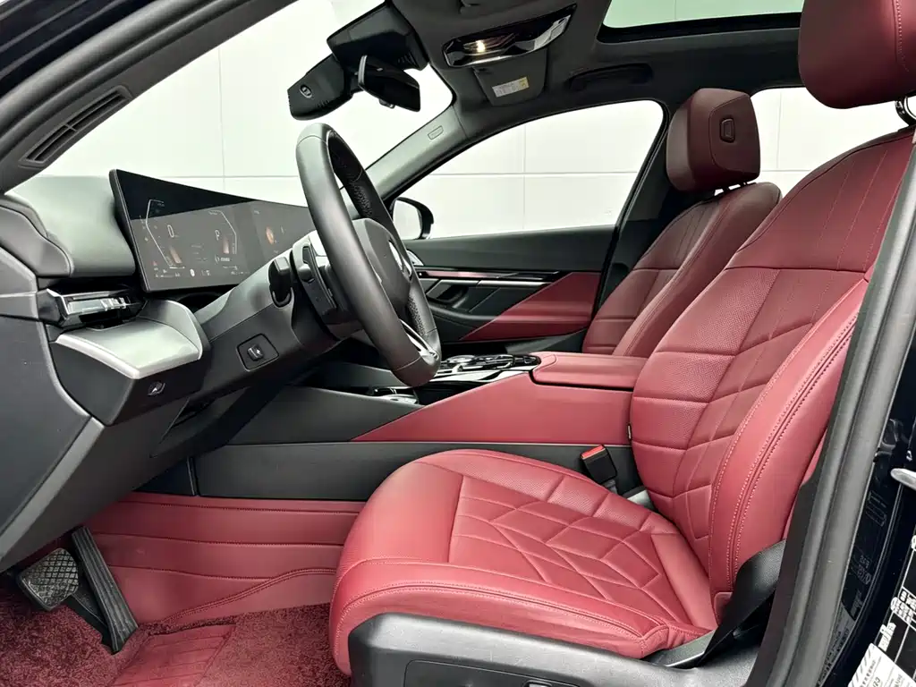 BMW 5 Series 2025
