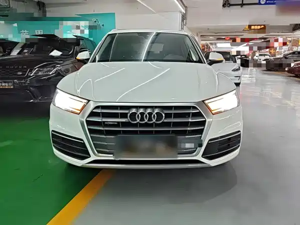 Audi Q5L 2020