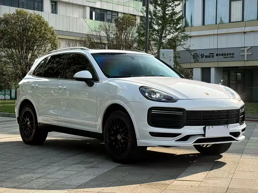 Porsche Cayenne 2014 — фото 3