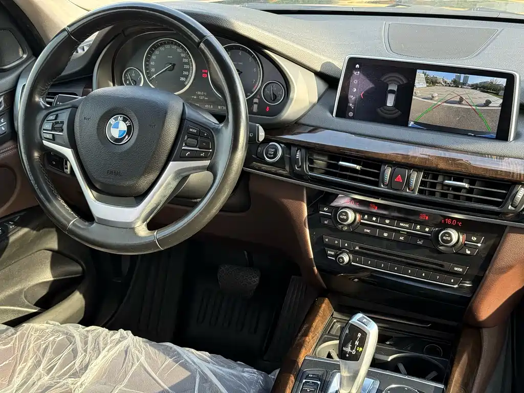 BMW X5 2017 — фото 11