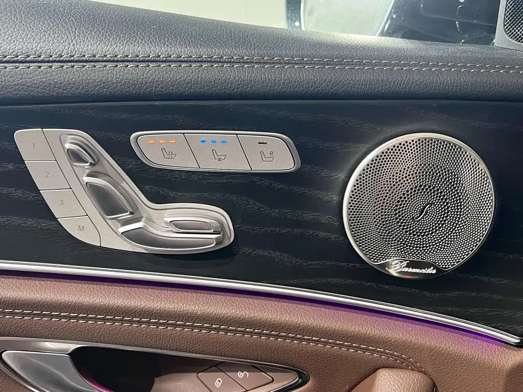 Mercedes-Benz E-Class 2023 — фото 8