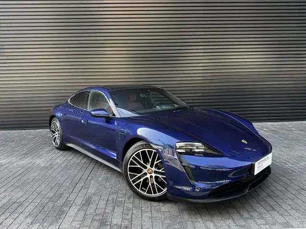 Porsche Taycan 2021