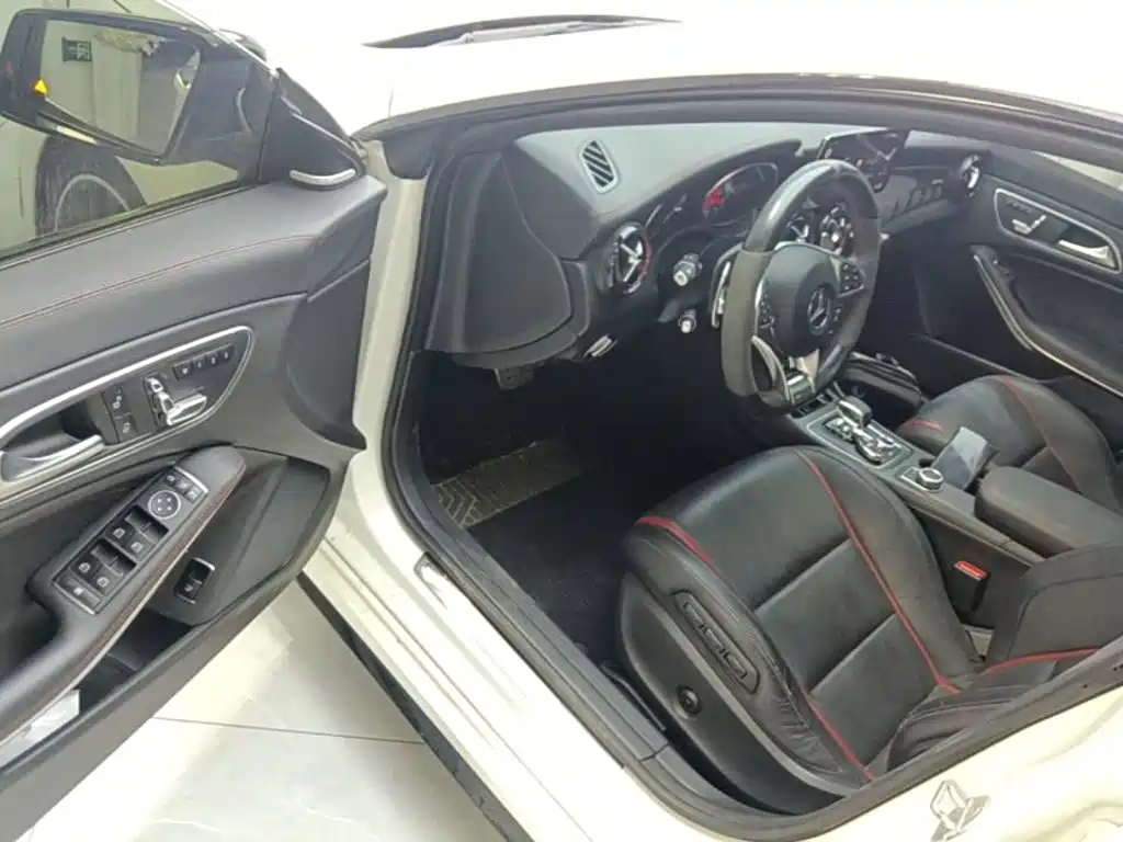 Mercedes-Benz CLA AMG 2018 — фото 16