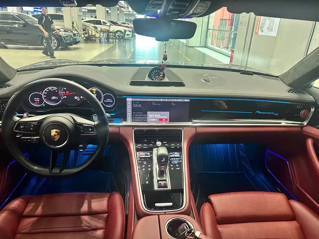 Porsche Panamera 2021 — фото 10