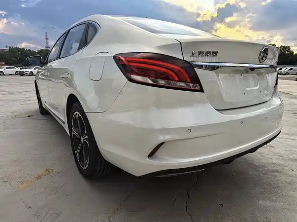 MG6 2018