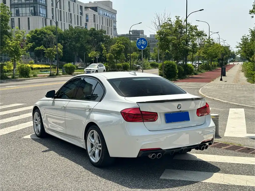 BMW 3 Series 2017 — фото 9