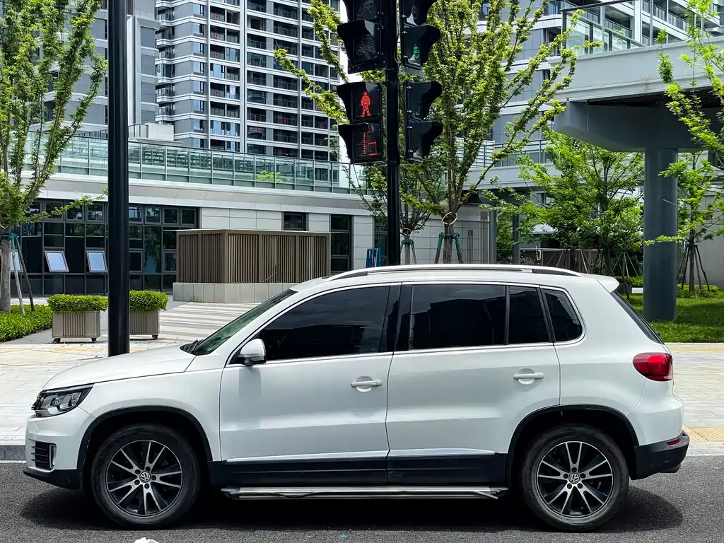 Volkswagen Tiguan 2015 — фото 4