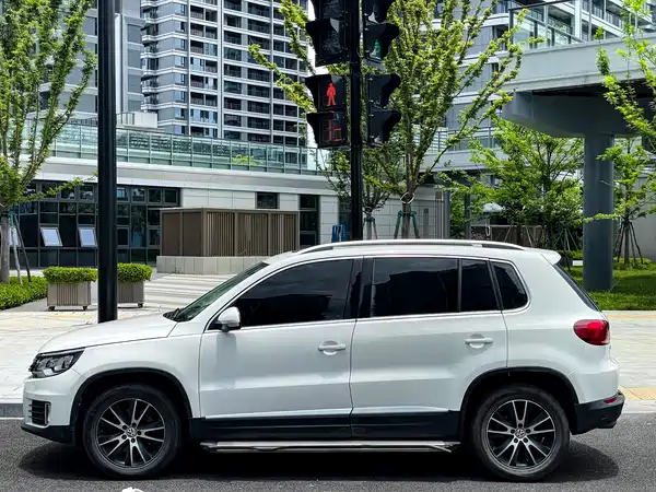 Volkswagen Tiguan 2015