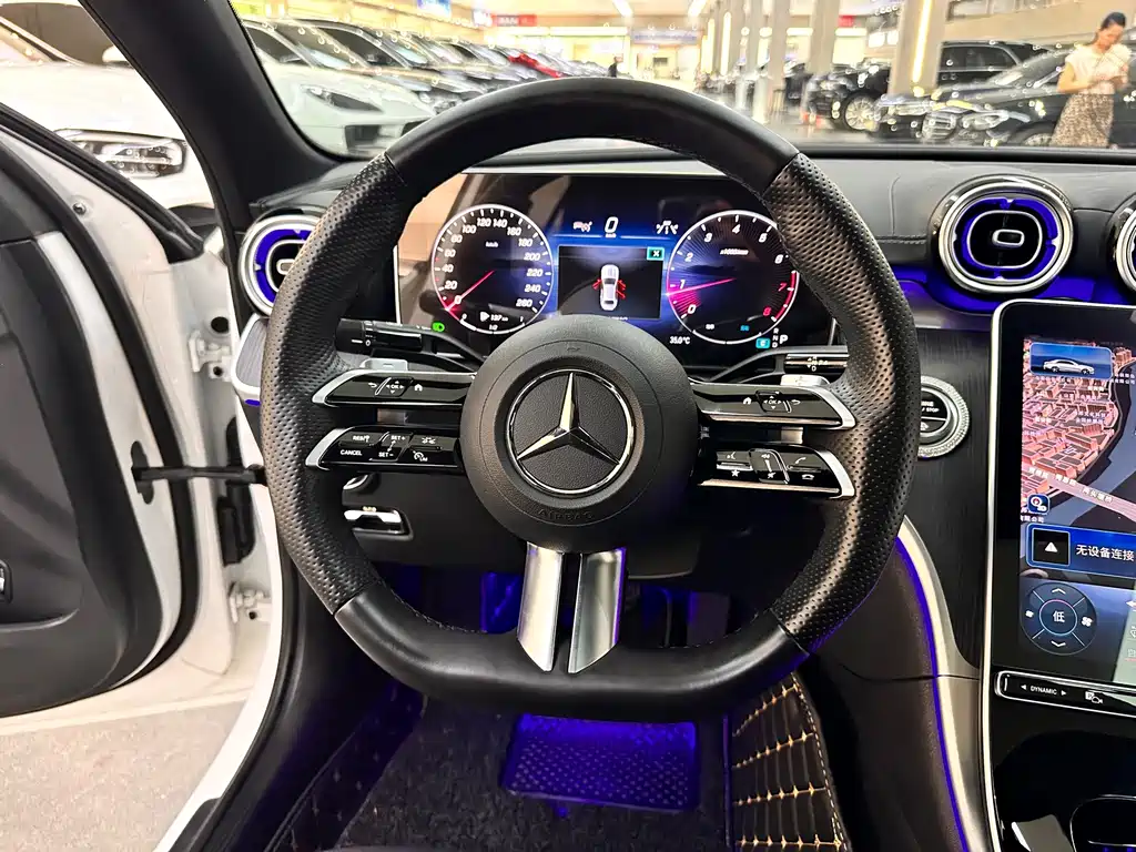 Mercedes-Benz C-Class 2023 — фото 7