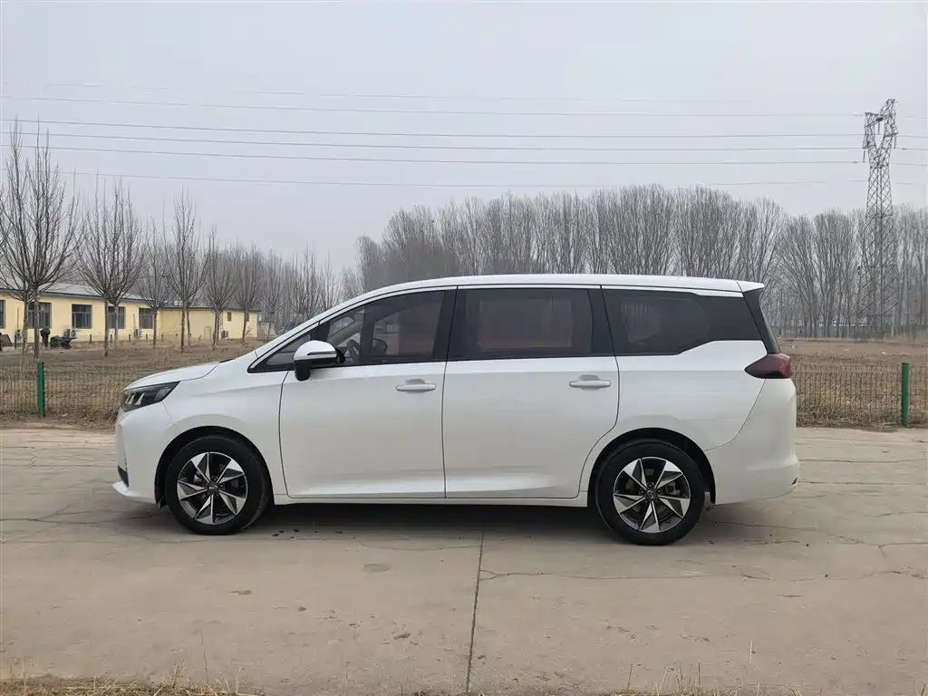 GAC Motor Trumpchi M6 2023 — фото 14