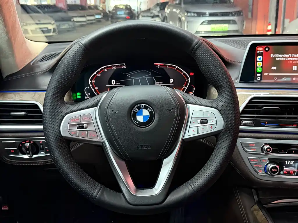 BMW 7 Series 2019 — фото 10