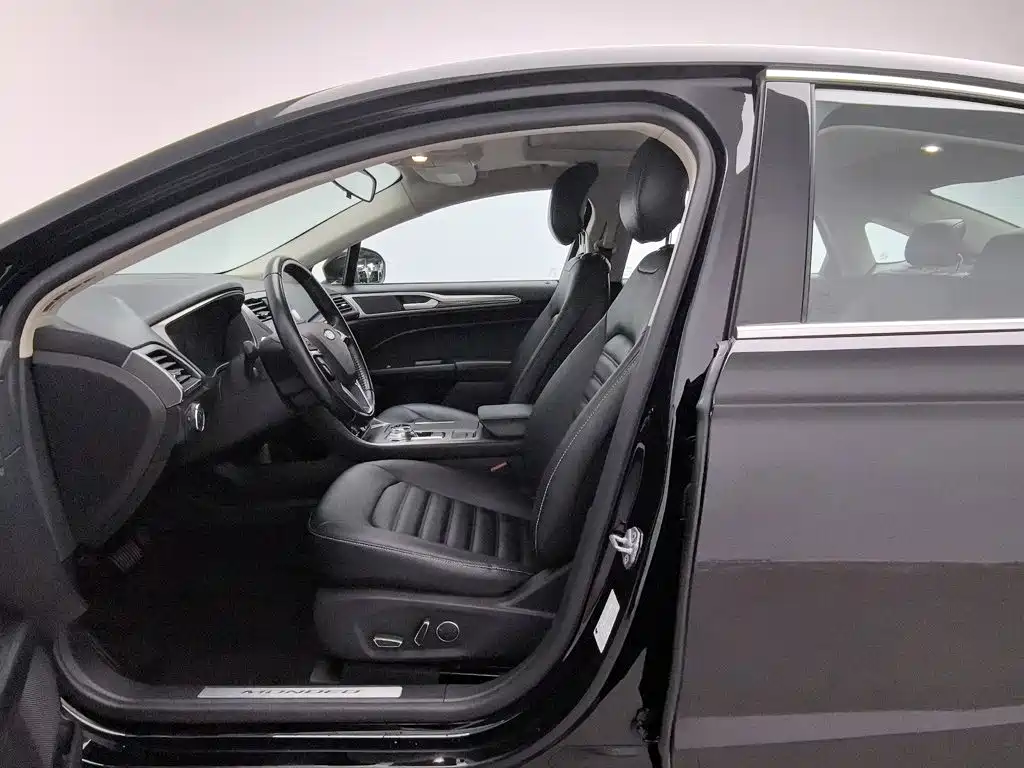 Ford Mondeo 2021 — фото 10