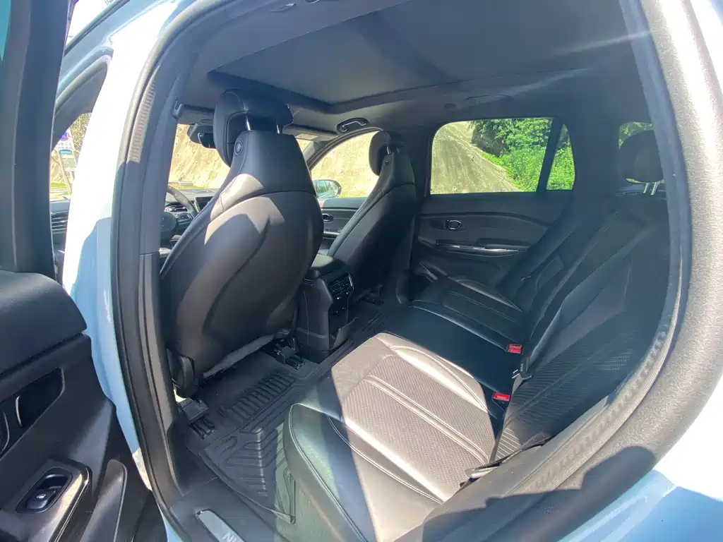 NIO ES6 2020