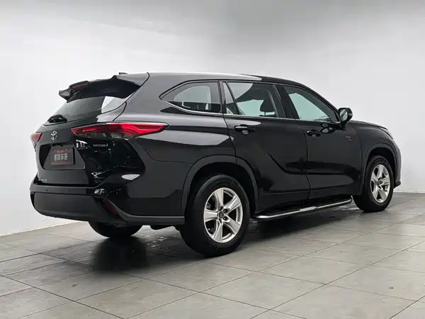 Toyota Highlander 2022