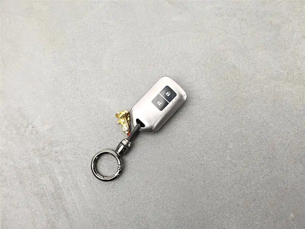 Toyota Yaris L 2023 — фото 12