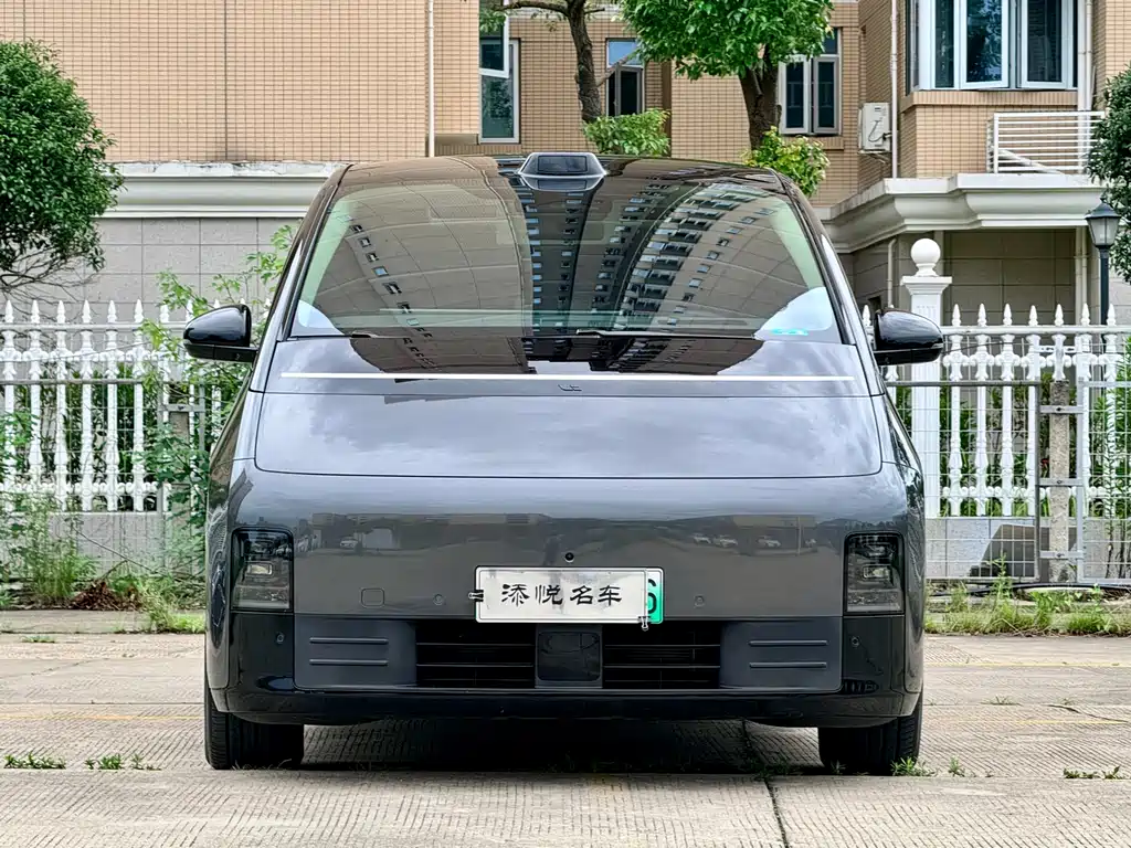 Li Auto Li MEGA 2024