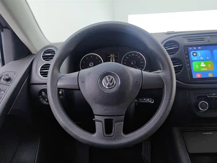 Volkswagen Tiguan 2016 — фото 15