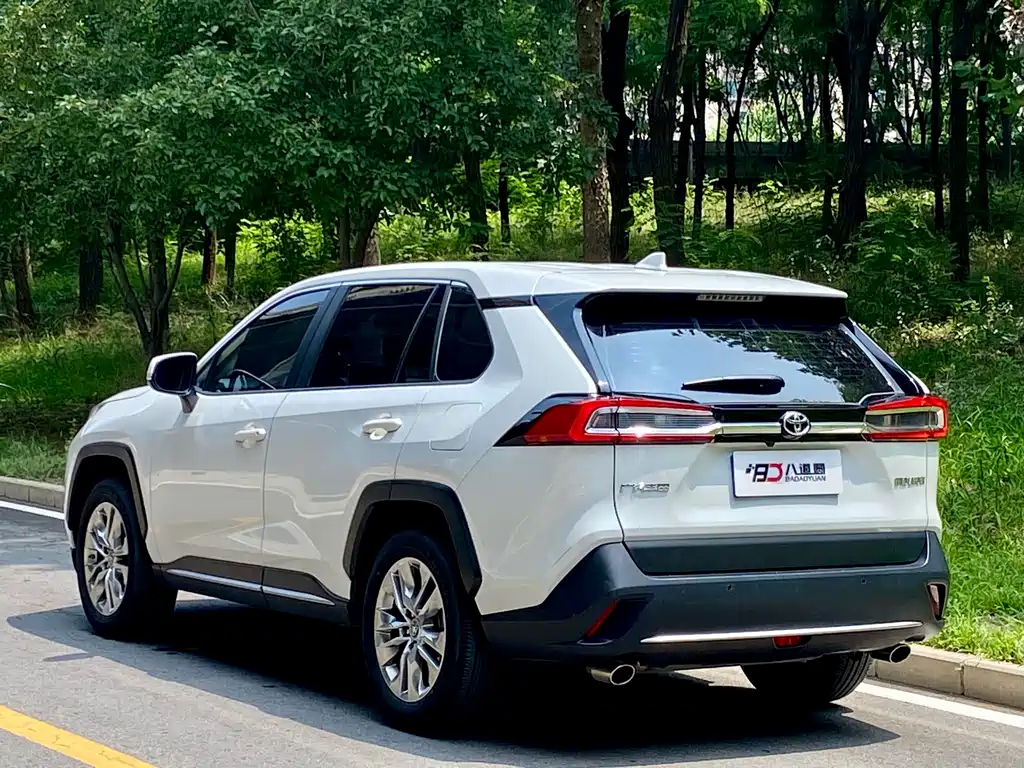 Toyota Wildlander 2023 — фото 2