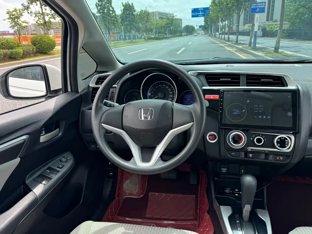 Honda Fit 2016 — фото 8