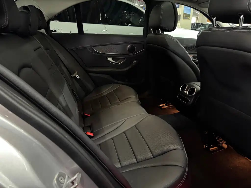 Mercedes-Benz C-Class 2019 — фото 11