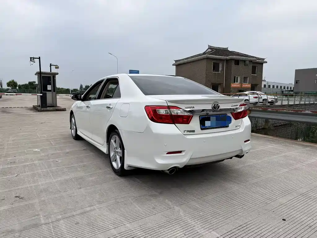 Toyota Camry 2013